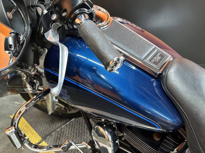 2001 Harley-Davidson® FLHTC - Electra Glide® Cl