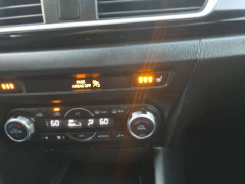 2016 Mazda MAZDA3 i Grand Touring