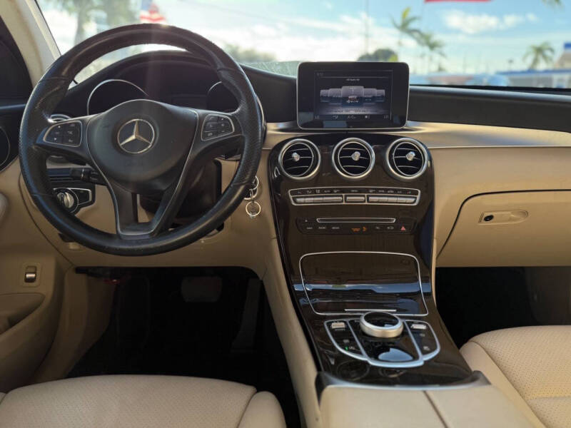 2019 Mercedes-Benz GLC GLC 300