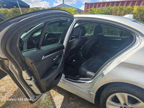 2013 BMW 5 Series 528i