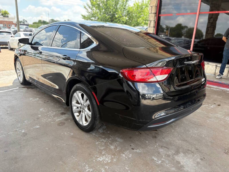 2015 Chrysler 200 LX