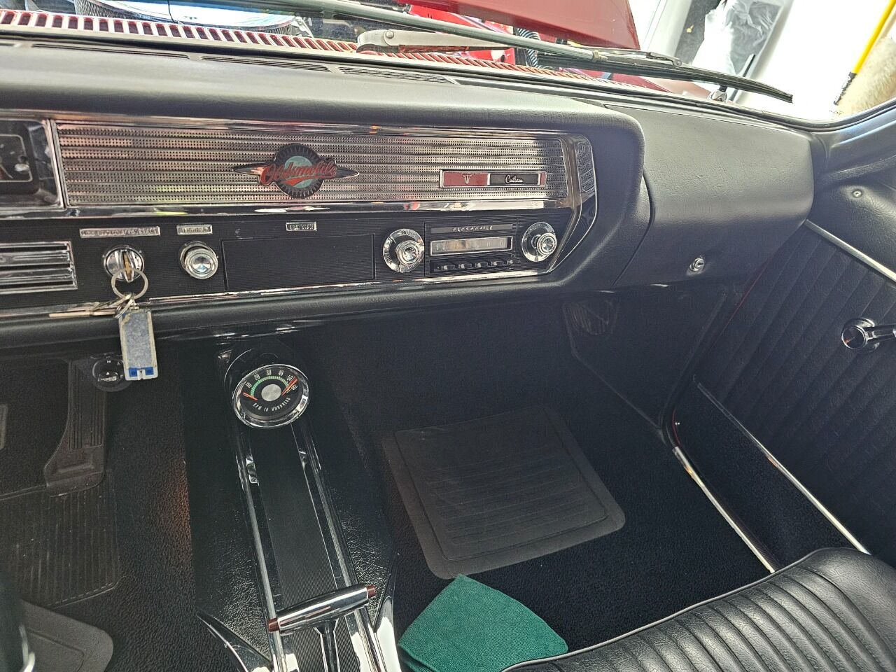1964 Oldsmobile Cutlass 36