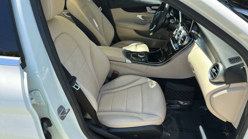 2017 Mercedes-Benz C-Class