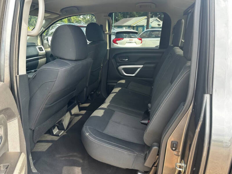 2019 Nissan Titan SV