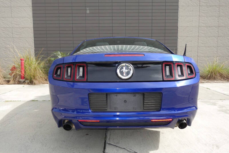 2014 Ford Mustang V6