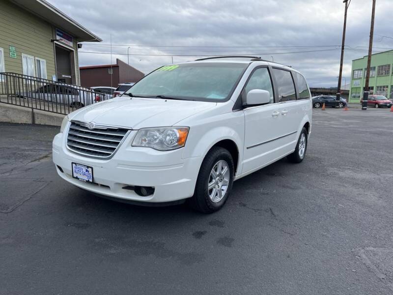 2010 Chrysler Town and Country for sale at Aberdeen Auto Sales in Aberdeen WA