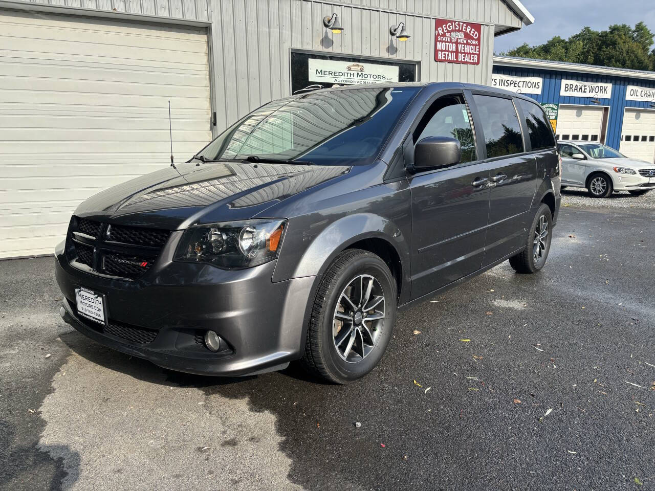 Gray 2016 Dodge Grand Caravan SXT Plus SXT Plus 4dr Mini-Van 2