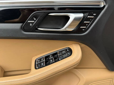 2017 Porsche Macan S