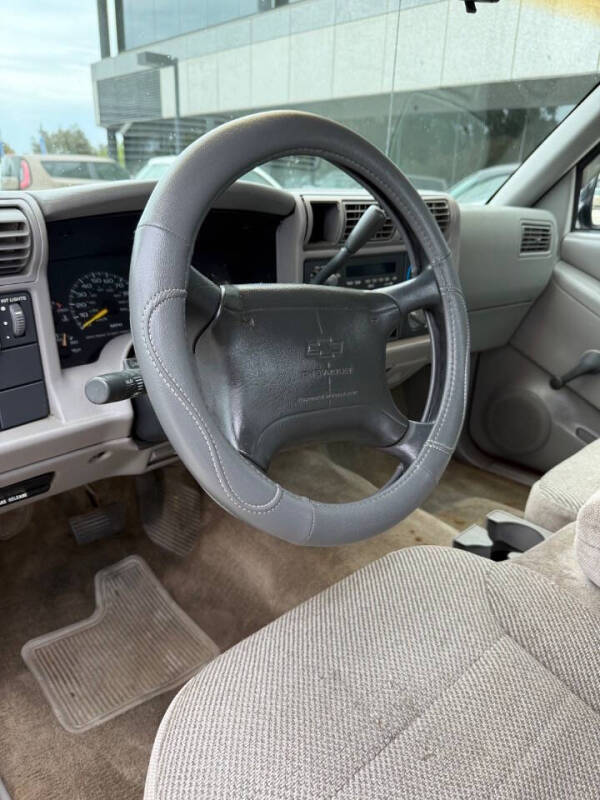 1996 Chevrolet S-10 LS