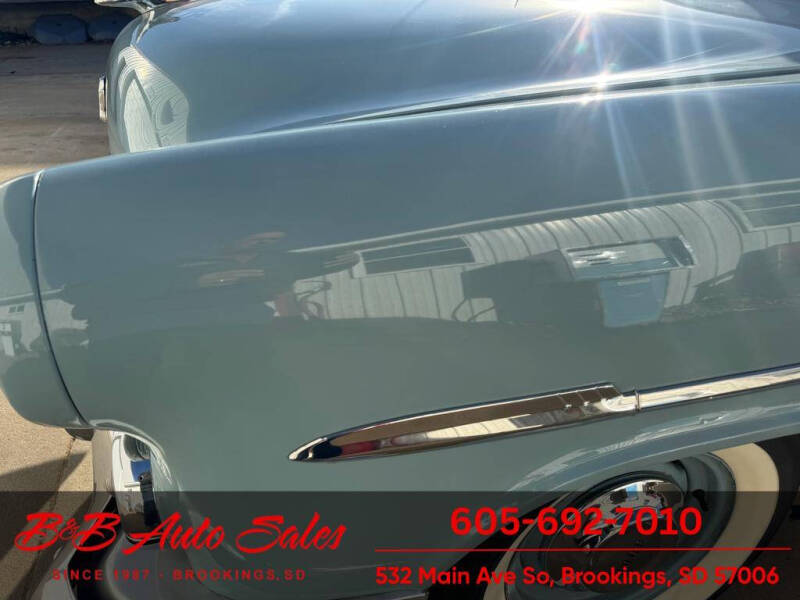 1952 Ford Crestline