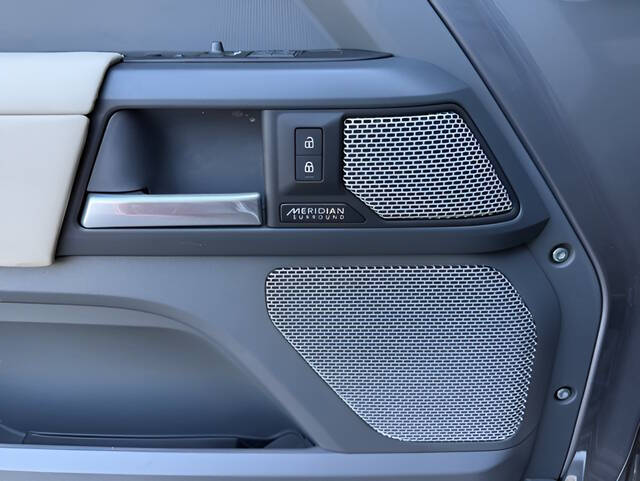 2024 Land Rover Defender 130 P400 X