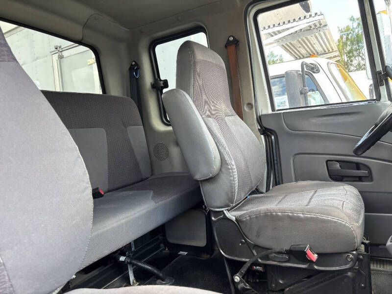 2017 International DuraStar 4400