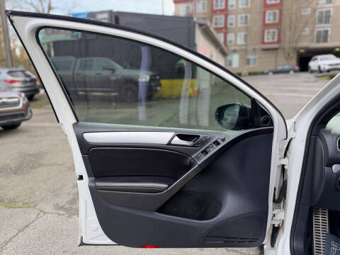 2012 Volkswagen Golf R 4Motion