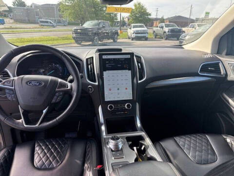 2024 Ford Edge Titanium