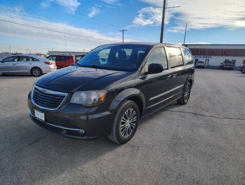 2014 Chrysler Town and Country S