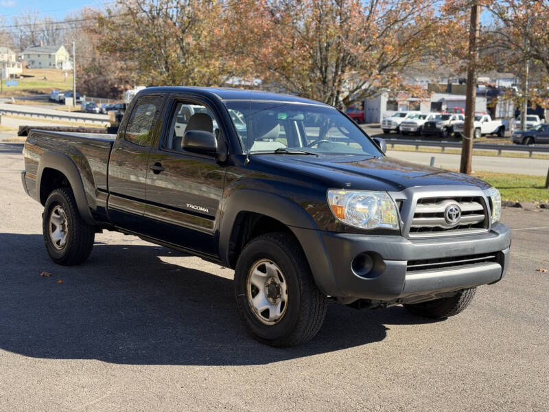 2010 Toyota Tacoma Base's photo