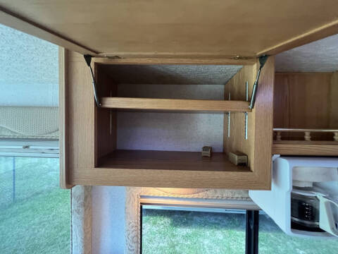 2001 Winnebago Journey 36L