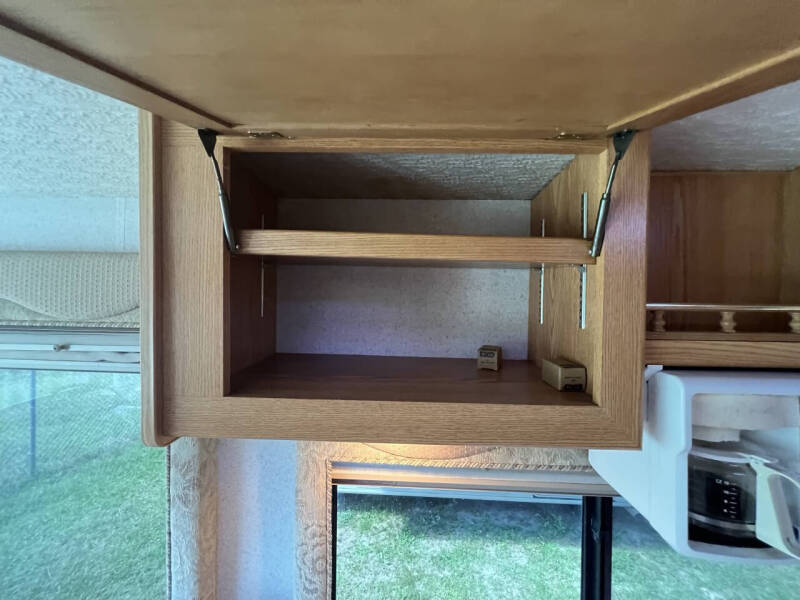 2001 Winnebago Journey 36L