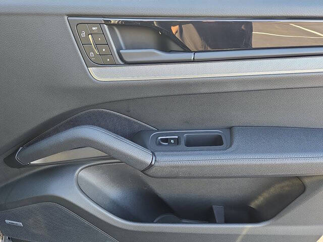 2024 Porsche Cayenne S