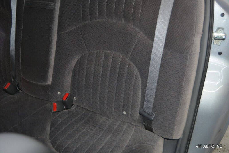 2005 Pontiac Bonneville SE