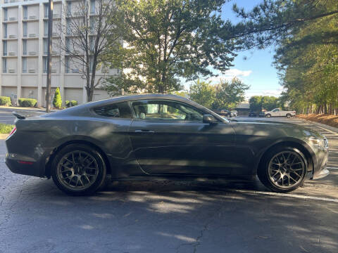 2016 Ford Mustang V6