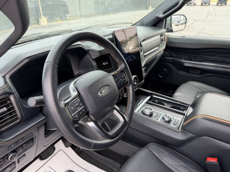 2023 Ford Expedition MAX Platinum