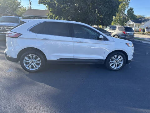 2022 Ford Edge Titanium