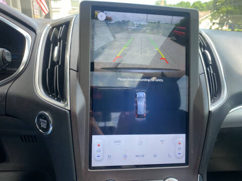 2021 Ford Edge Titanium