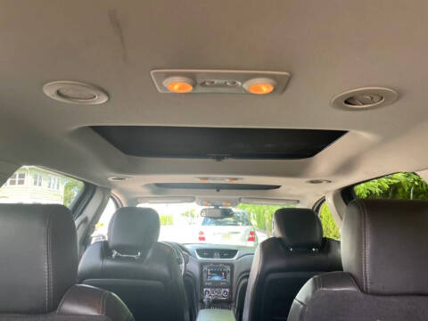 2017 Chevrolet Traverse LT
