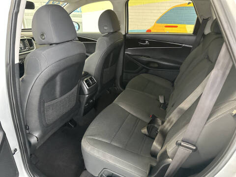 2020 Kia Sorento LX V6