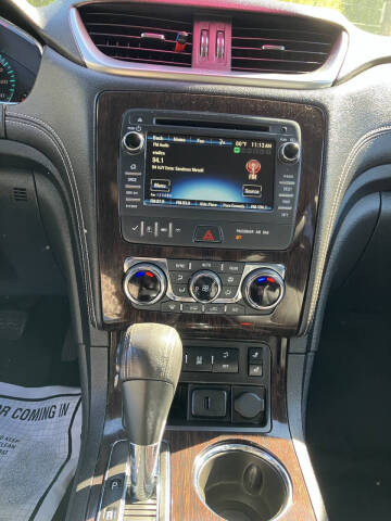 2017 Chevrolet Traverse LT