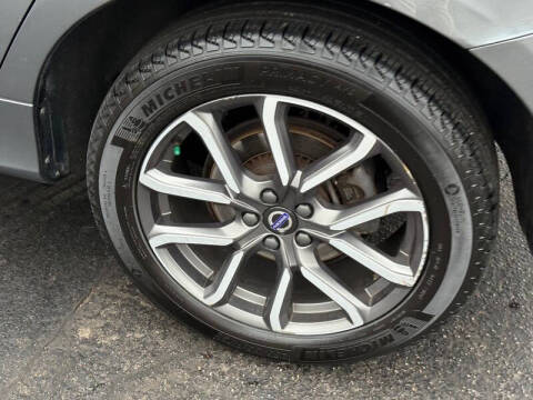 2017 Volvo XC60 T6 Dynamic