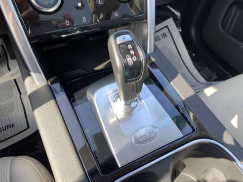 2023 Land Rover Discovery Sport P250 SE