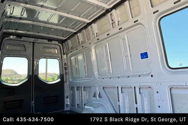 2025 Mercedes-Benz Sprinter