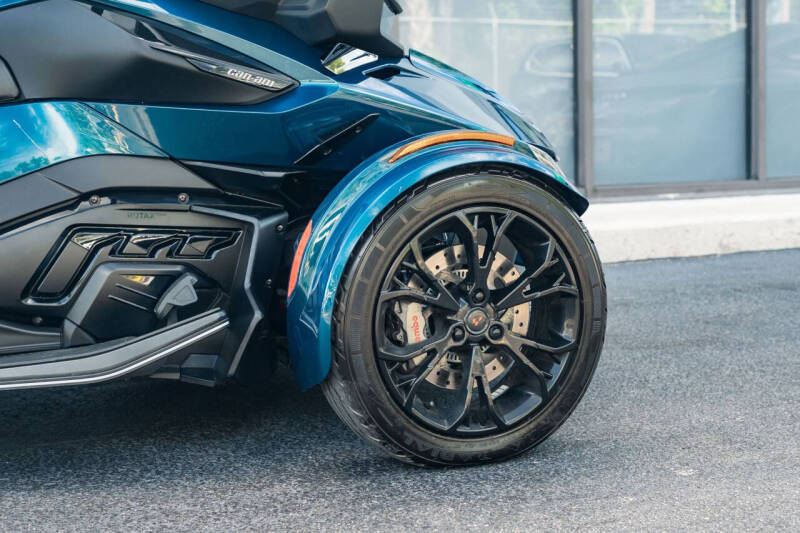 2022 Can-Am Spyder RT SE6