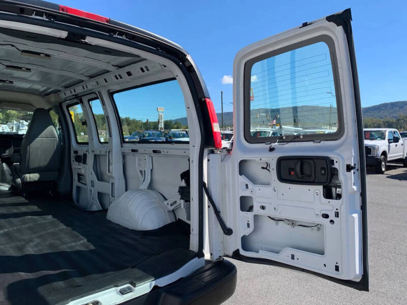 2017 Chevrolet Express 2500