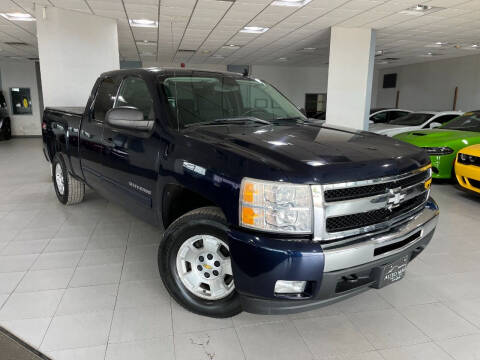 2011 Chevrolet Silverado 1500 for sale at Auto Mall of Springfield in Springfield IL