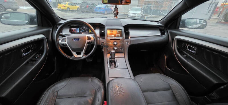 2014 Ford Taurus SEL