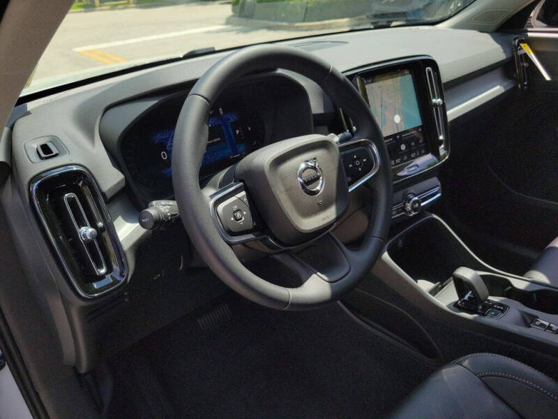2026 Volvo XC40 B4 Core