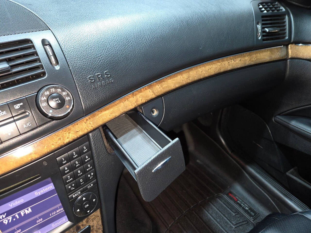 2009 Mercedes-Benz E-Class 73
