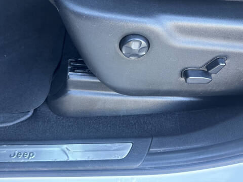 2021 Jeep Grand Cherokee 80th Anniversary Edition