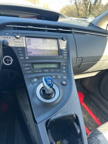 2010 Toyota Prius III