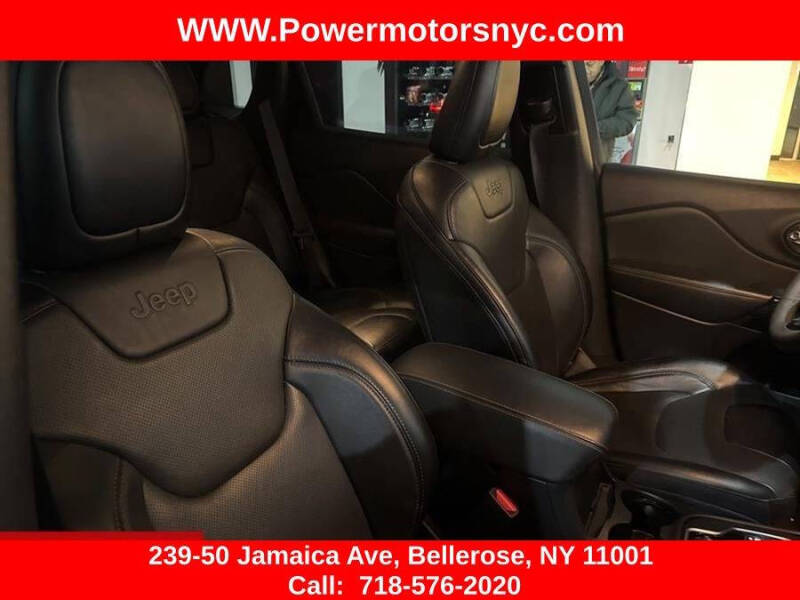 2023 Jeep Cherokee Altitude Lux