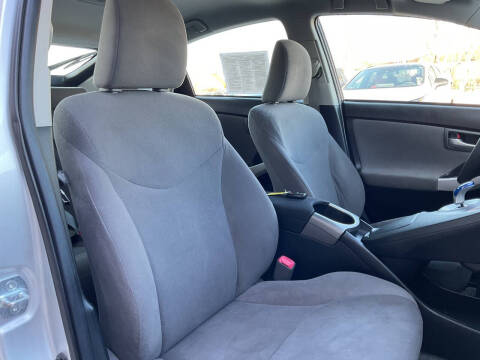 2012 Toyota Prius Two