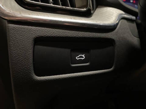 2025 Volvo XC60 B5 Plus Dark Theme