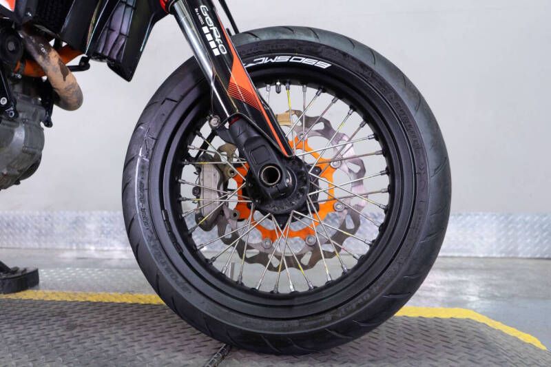2020 KTM 690 SMC R