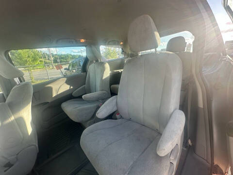 2013 Toyota Sienna L 7-Passenger