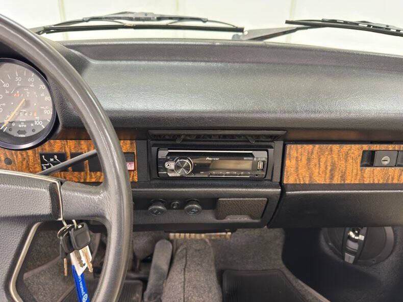 1977 Volkswagen Super Beetle