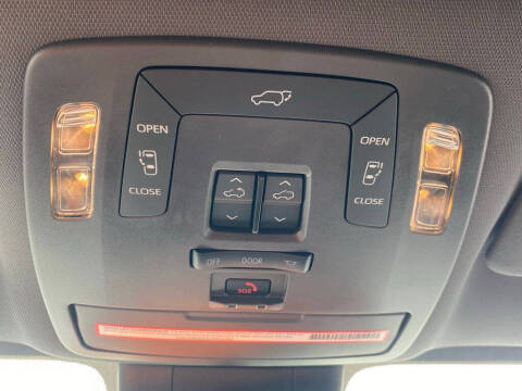 2024 Toyota Sienna XSE 7-Passenger