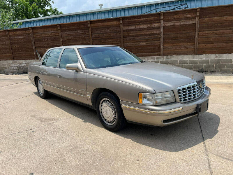 1999 Cadillac DeVille for sale at MMOTORS in Dallas TX